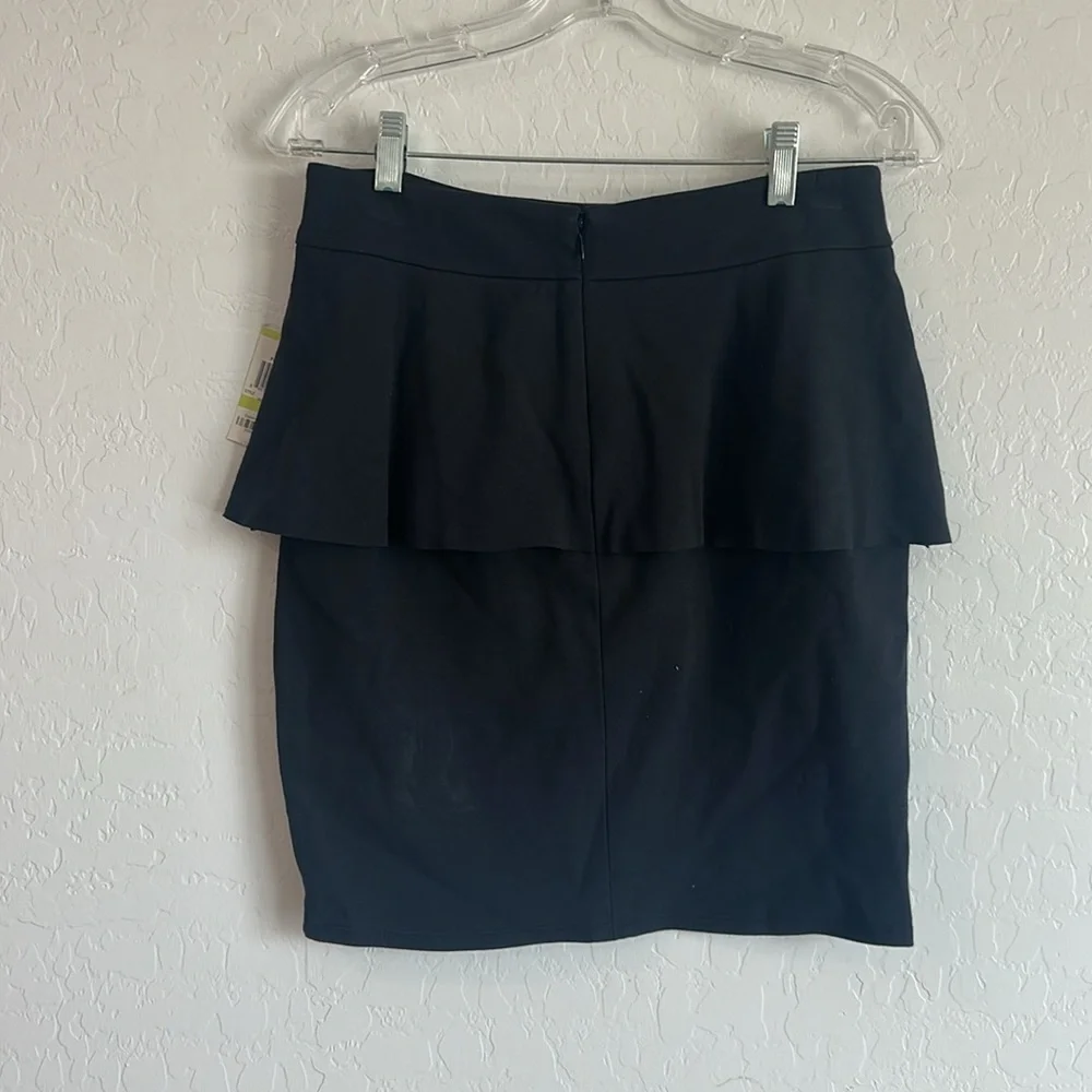 NWT business career ruffle skirt black formal women's size 4 pencil‎ mini zip up